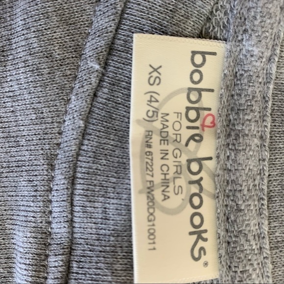 GIRL fuzzy heart sweatshirt - Picture 4 of 5